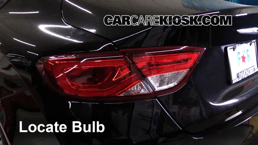 2016 Chrysler 200 S 3.6L V6 FlexFuel Éclairage Feux de position arrière (remplacer ampoule)
